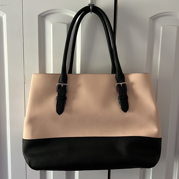 Kate Spade Computer Bag- Like New. Colors Blush/Black - Picture 4 of 4